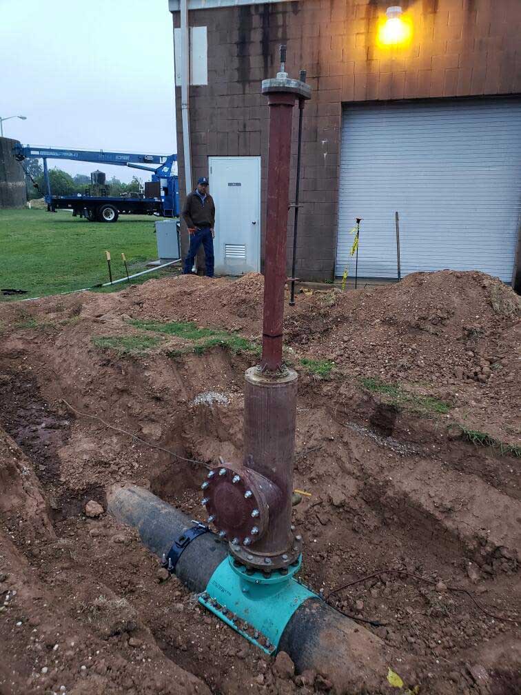 20” Linestop on Ductile Iron Pipe on a Gravity Sewage Main with a 14” By Pass in Buckie, Louisiana