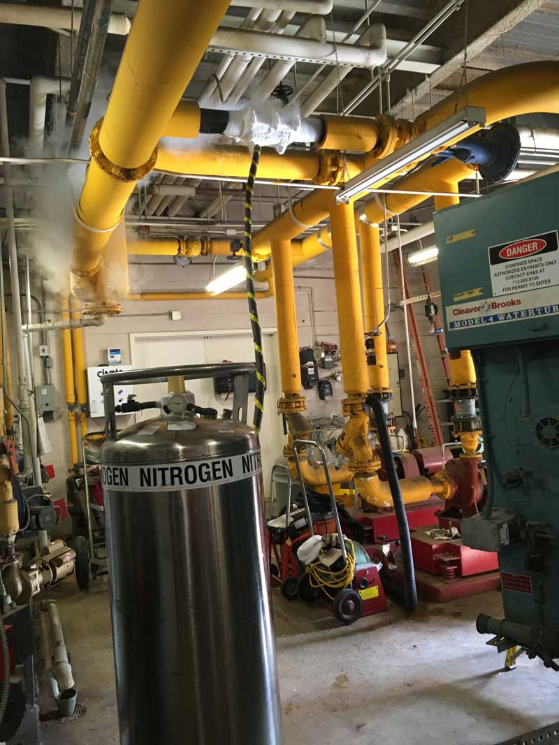 4" pipeline freeze using liquid nitrogen at a hospital in Houston, Texas