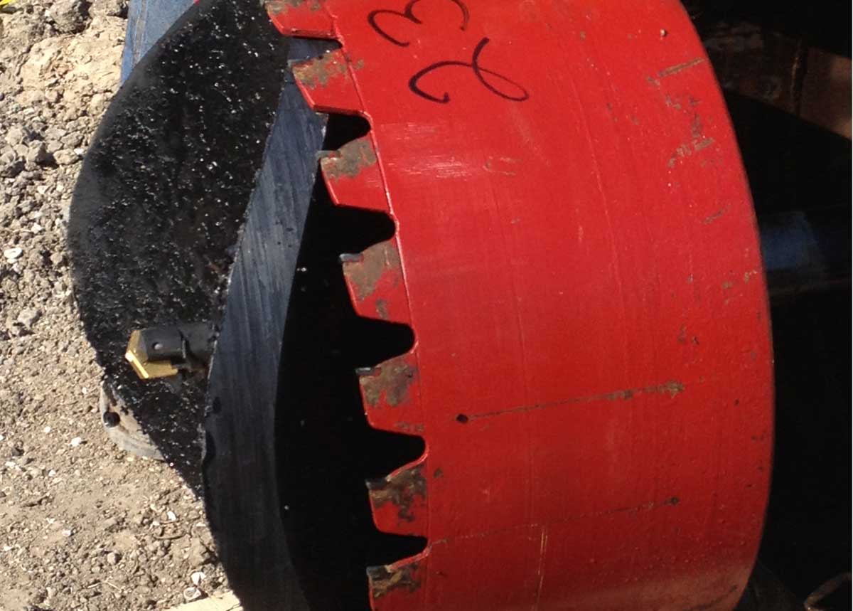 Hot Tapping HDPE Pipe with a 23" with Coupon Retained